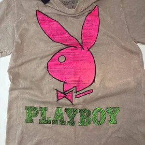 NWT: Playboy by PacSun Brown Mineral Wash T-Shirt Pink Bunny Green Logo Y2K thumbnail 4