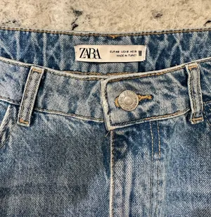 ZARA Jeans thumbnail 2