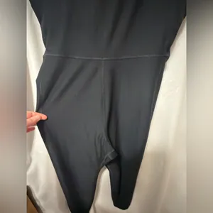 Old Navy Cloud + Do Dry 7/8 Bodysuit NWOT size XL, Black, built in support bra thumbnail 4
