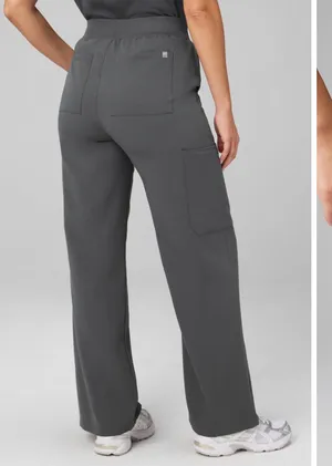 Fabletics Scrub Set thumbnail 2