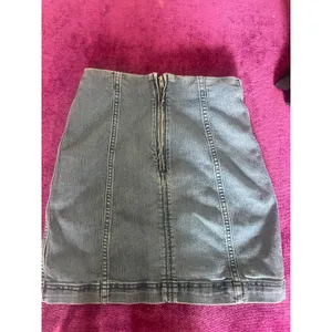 FREE PEOPLE Modern Femme Denim Mini Jeans Skirt Size 2 Stretchy thumbnail 3