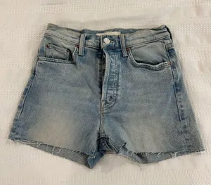 MOTHER Jean Denim Shorts thumbnail 5