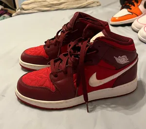 Nike Jordan 1 Mid thumbnail 1