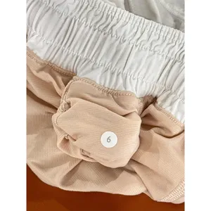 Lululemon Womens Shorts White Hotty Hot Athletic Lined Low Rise Stretch Size 6 thumbnail 5