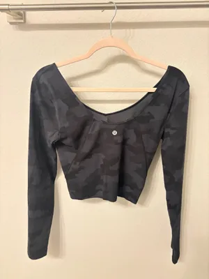 Lululemon Long Sleeve Crop Top thumbnail 2