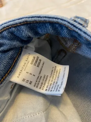 American Eagle Outfitters Moms Jeans thumbnail 3