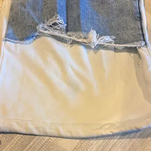 Tractr Reconstructed Ripped Denim Front White French Joggers Size M thumbnail 5