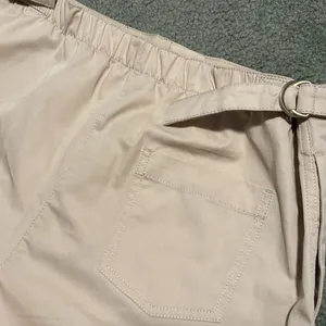 Zara beige hi waist adjustable flat front Shorts thumbnail 9