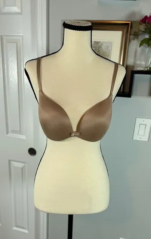 Victoria's Secret Plunge Bra 32D Tan Nude Padded Underwire thumbnail 1