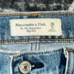 Abercrombie & Fitch Women's Light Blue 90a relaxed Straight-Leg Jeans thumbnail 3