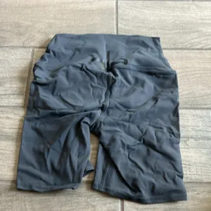 Alo yoga air land ocean bike shorts thumbnail 4