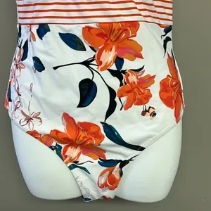 Cupshe One Piece Women’s Floral and Striped Pull-On High Neck Swim Suit-Medium thumbnail 3
