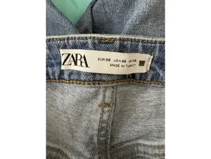 Zara Light Wash Blue Skinny Jeans Women’s Size 6 Mid Rise 5-Pocket Denim thumbnail 3