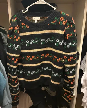 Boutique Top thumbnail 1