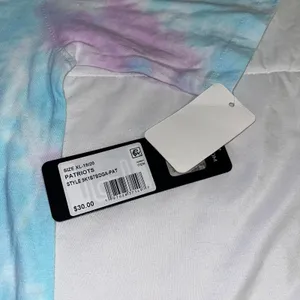 New New England Patriots NFL Football Tie-Dye Graphic T-Shirt Woman’s XL Pats thumbnail 4