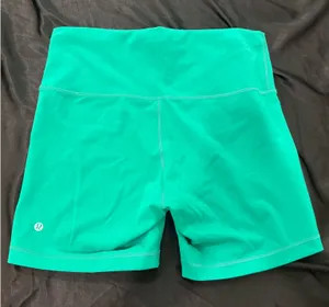 Lululemon Wunder Train Shorts thumbnail 1