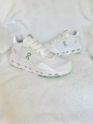 NEW ON Cloudnova, Women’s Size 6 White/White/green thumbnail 11