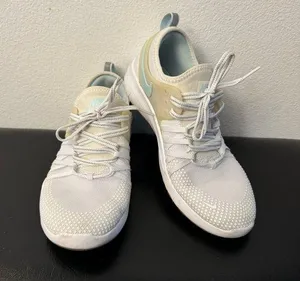 Nike Shoes Womens White Lace Up Free Reflect Training Running Athletic Sneakers thumbnail 1