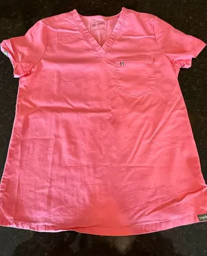 MEDICLO TENCEL™ Sal‎ ‎Essential Scrub Top Pink thumbnail 1