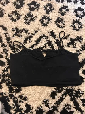 Cropped Keyhole Tank Top thumbnail 3