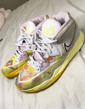 Nike Kyrie Infinity Mid Pyramid Basketball Men’s Shoes Size 9.5 thumbnail 1