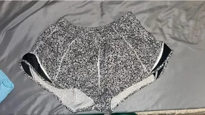 Lululemon Hotty Hot Shorts 2.5" thumbnail 1