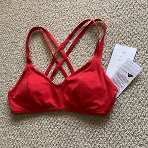 NEW ATHLETA South Swell Bikini Top Size Small Padded Sporty Strappy Red A/C NWT thumbnail 4