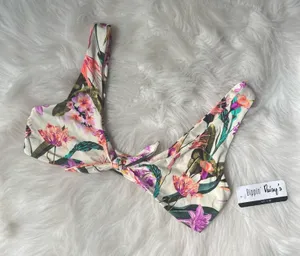 Dippin’ Daisy’s Bikini Top Pink Floral NWT Size small thumbnail 1
