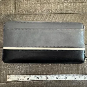 KATE SPADE Large Bifold Wallet- Black‎ Silver Leather Zipper Closure thumbnail 3