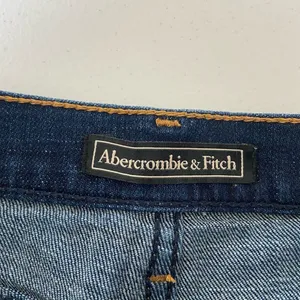 NWOT |‎ Abercrombie & Fitch women’s denim shorts distressed hem — 25” waist thumbnail 6