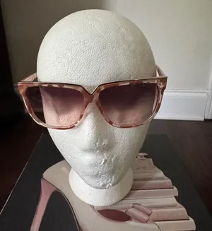 Pink tortoise shell sunglasses with thumbnail 1