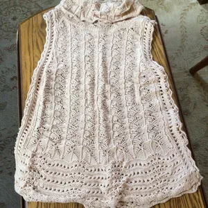 Miss Me Pointelle Crochet Cowl Neck Sweater Tank in Ecru sz small EUC thumbnail 2