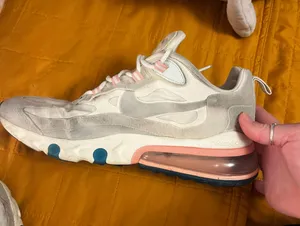 Nike Air Max 270 React thumbnail 4