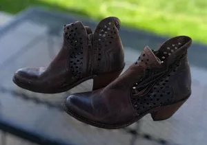 Shyanne Fuji Brown Leather Laser Cut Western Ankle Booties Womens Size 7 M thumbnail 1