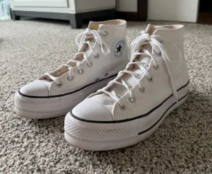 Chuck Taylor Converse All Star thumbnail 1