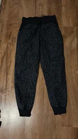 Lululemon Dance Studio Joggers thumbnail 2