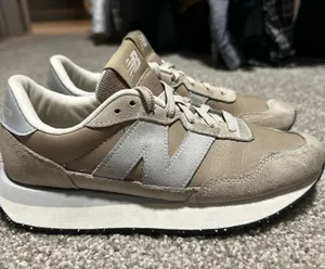 Women’s New Balance 237 Sneakers thumbnail 1