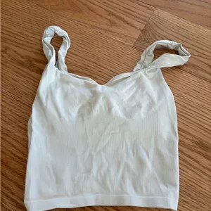 PINK - Victoria's Secret Seamless cream tank thumbnail 2