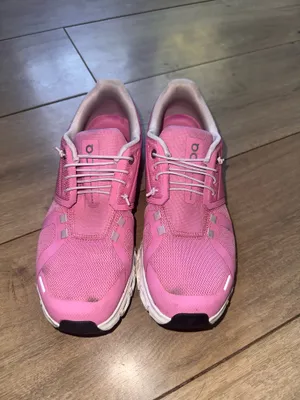 Pink On Cloud Shoes thumbnail 5