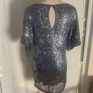 BKE Boutique Silver Sequin Mini Dress Short Sleeve Party Cocktail Size M thumbnail 2