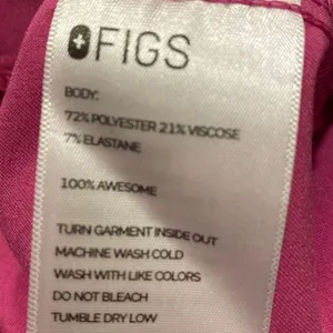 Figs scrub top size small thumbnail 5