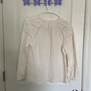 EUC | Old Navy women’s lace trim blouse — small‎ thumbnail 8