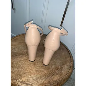 SHEIN Women's Beige Slingback Sandals Size 10 Block Heel Ankle Strap Party‎ thumbnail 5