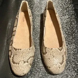 Womens sz9.5 NWOT Dr. Scholl's Wexley Slip On Flats-Taupe/Snake Print. thumbnail 4