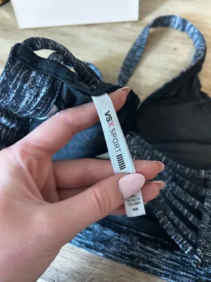 victoria’s secret sports bra thumbnail 3