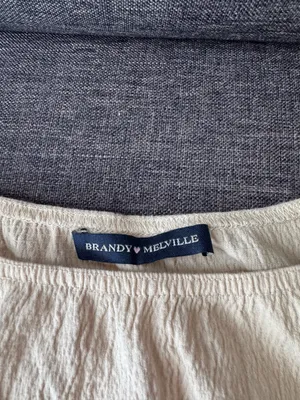 Beige Top Brandy Melville thumbnail 2