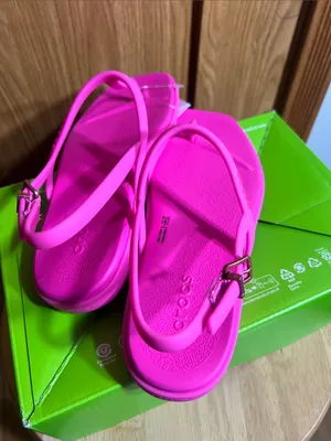 CROCS Women’s Hot Pink T-Strap Slingback Sandals thumbnail 3