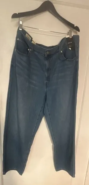 Levi's Baggy Dad Women's Blue Denim Jeans thumbnail 2