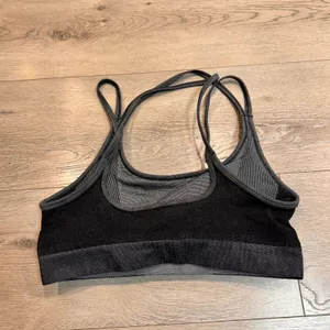 New Balance Sports Bra XLarge XL Gray Black Cross Workout‎ Gym Active Padded thumbnail 2