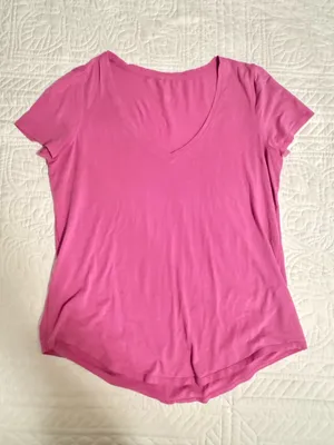 Lululemon V-Neck Tee Short Sleeve thumbnail 1